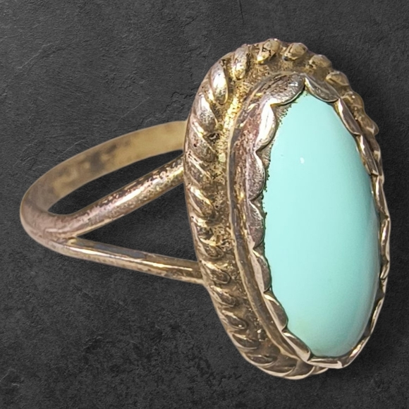 Southwestern Signed CB Sterling Silver Ring – Split Shank Design - Picture 3 of 12